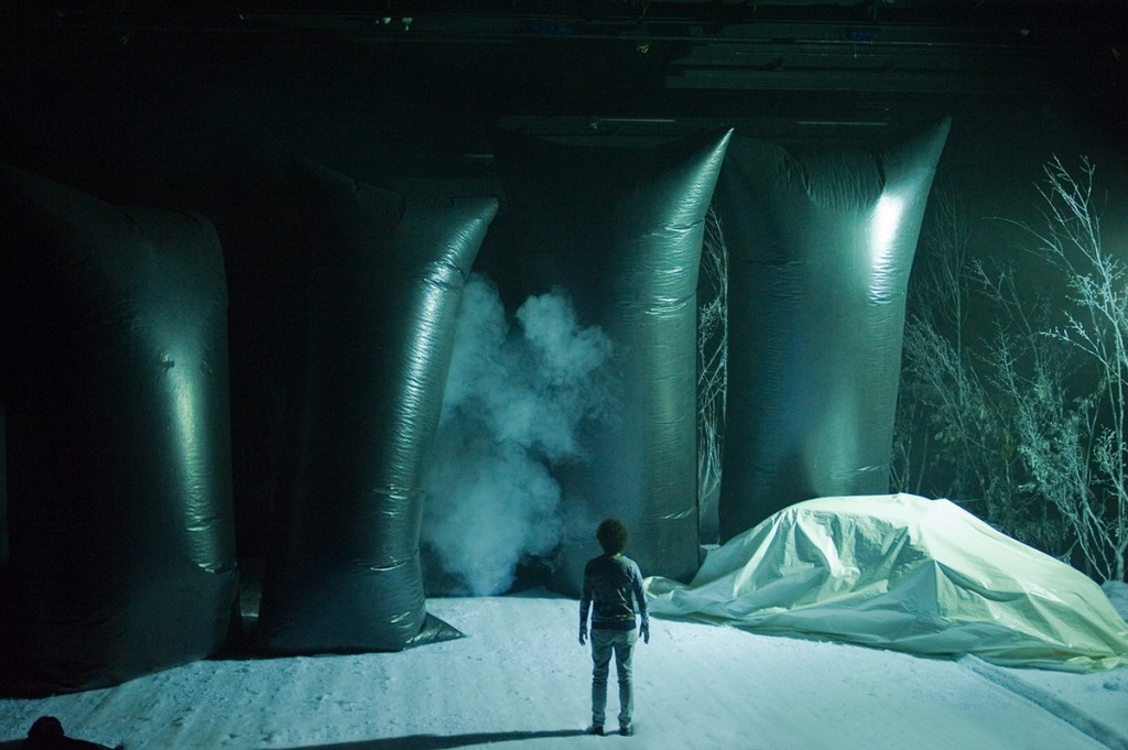 La Mélancolie des Dragons / Philippe Quesne- Vivarium Studio