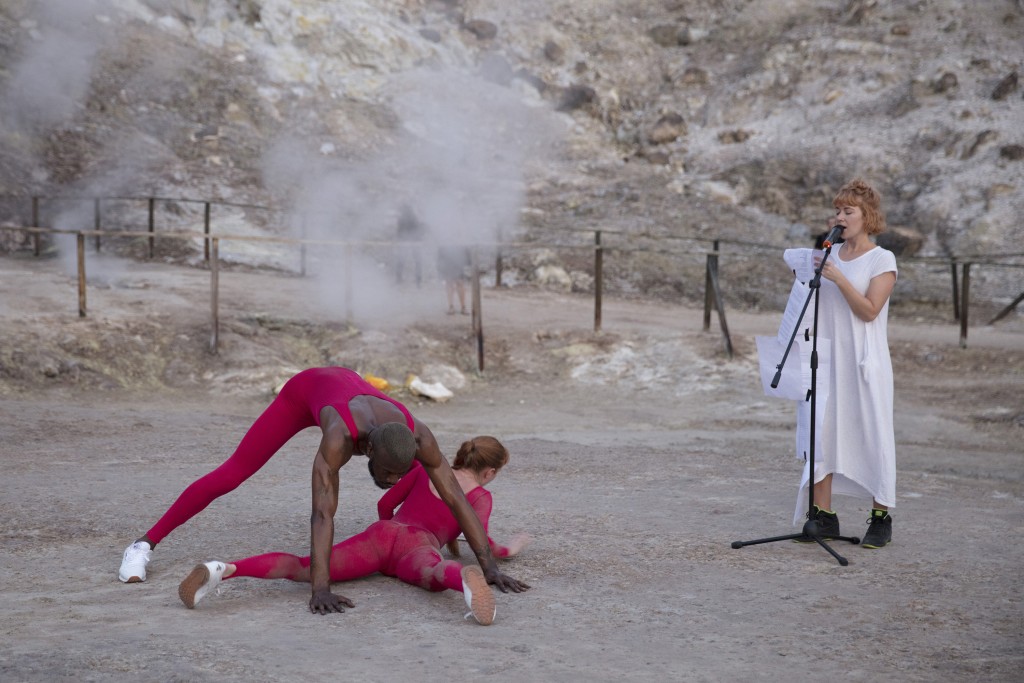 Eddie Peake, To Corpse (Variation 3 with Holly Pester), Volcano Extravaganza 2017 — I Polpi, Photo by Amedeo Benestante, Courtesy of the artist, Fiorucci Art Trust and The Vinyl Factory_b